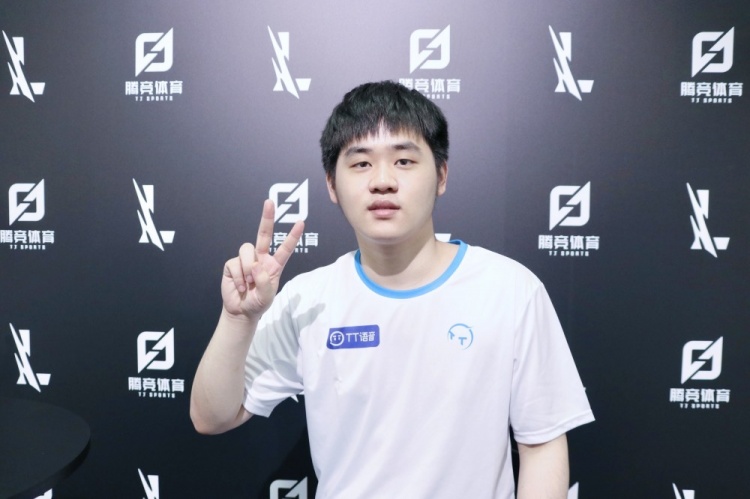 今日足球推荐：欧冠决赛终极之战！多特蒙德挑战皇家马德里