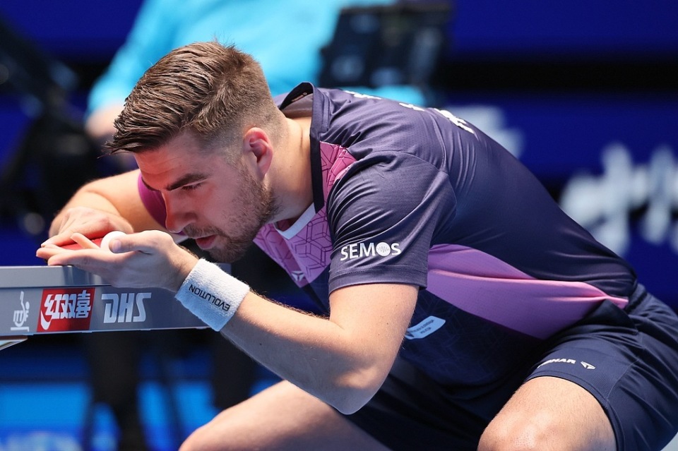 显得有些摇 显得有些摇