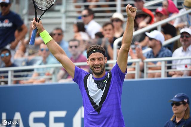 两个足球世 两个足球世